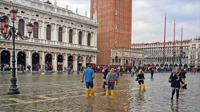 Acqua alta in Venice